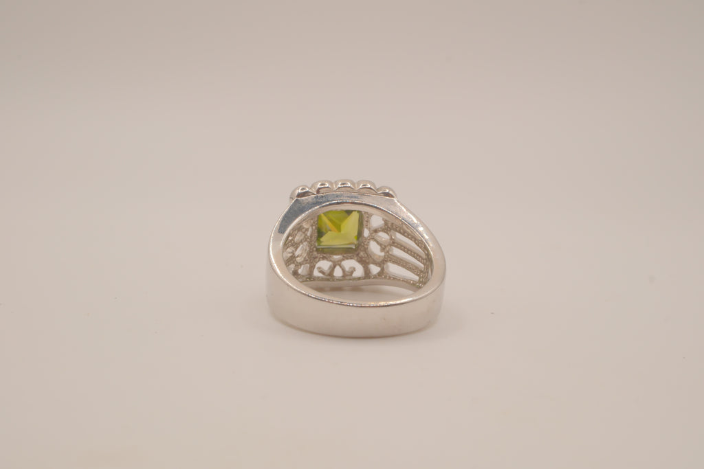 Vintage Ornate Green stone ring