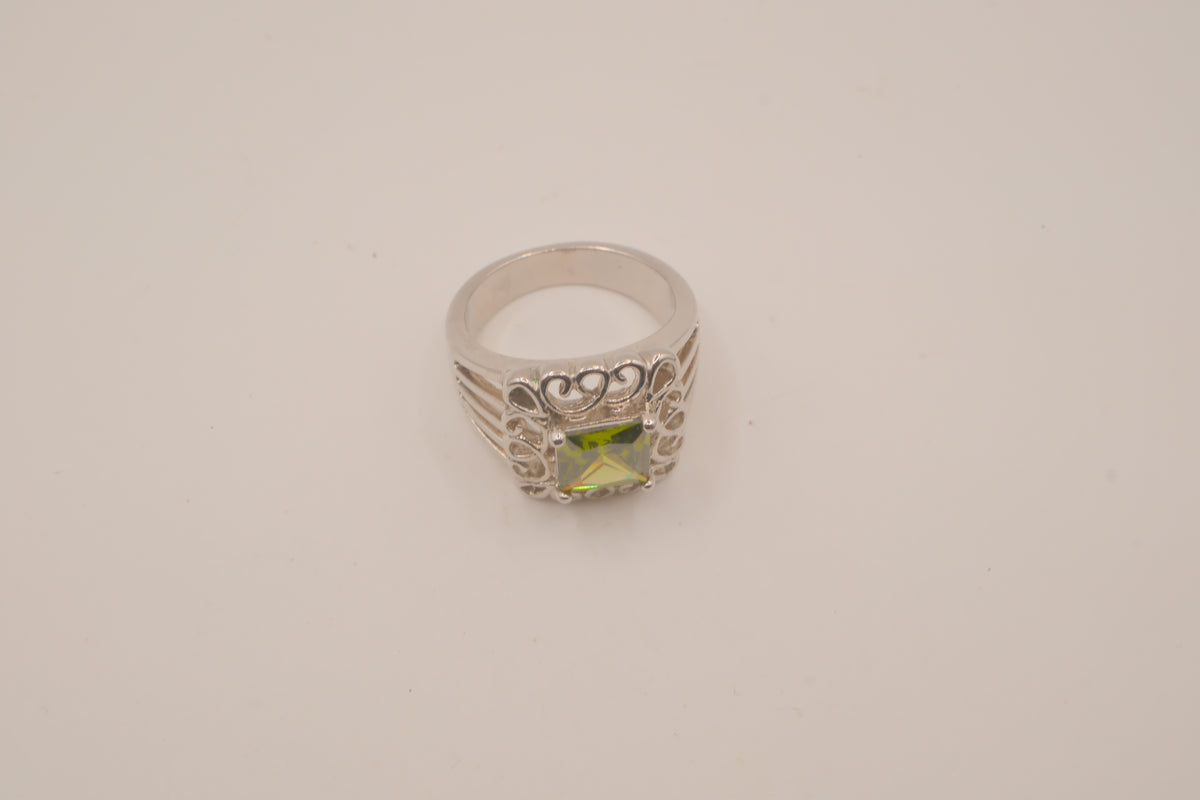 Vintage Ornate Green stone ring