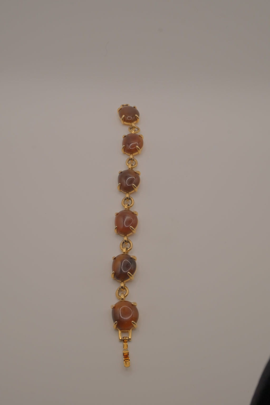 Vintage scarab-style marbled agate link bracelet