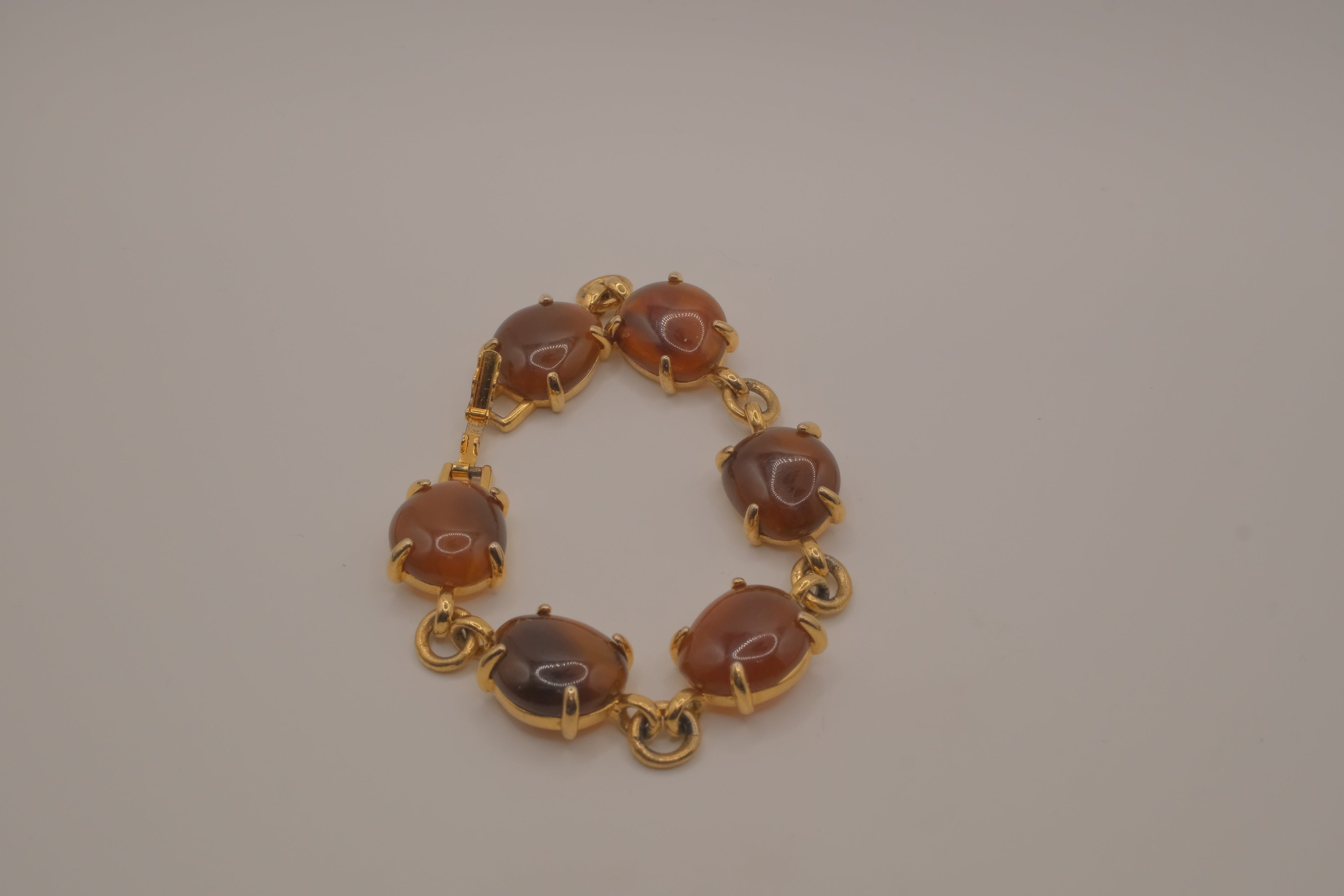 Vintage scarab-style marbled agate link bracelet