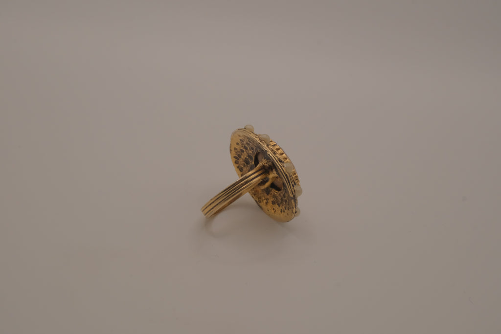 Vintage honey-amber cocktail ring&nbsp;