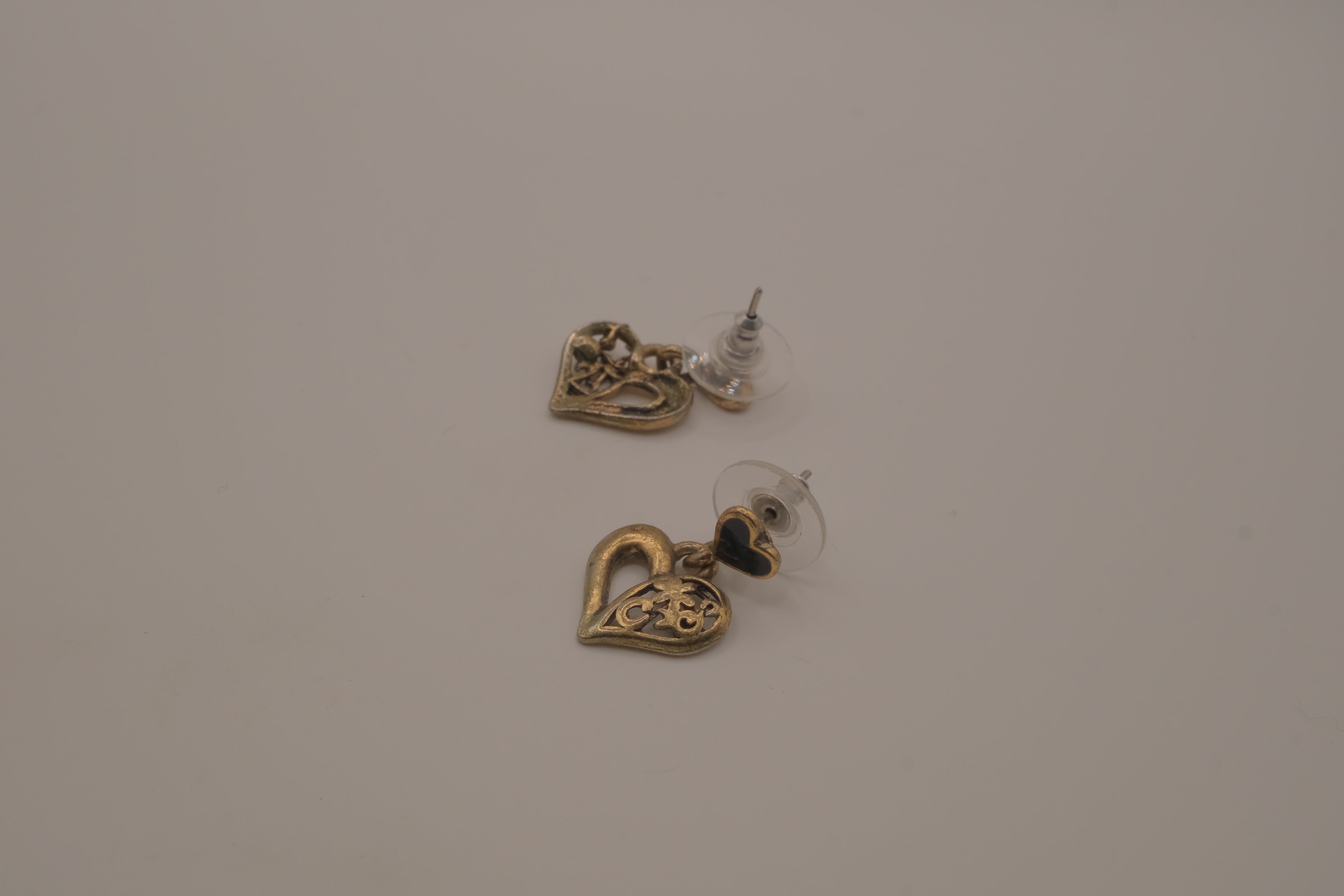 Vintage open heart dangle earring
