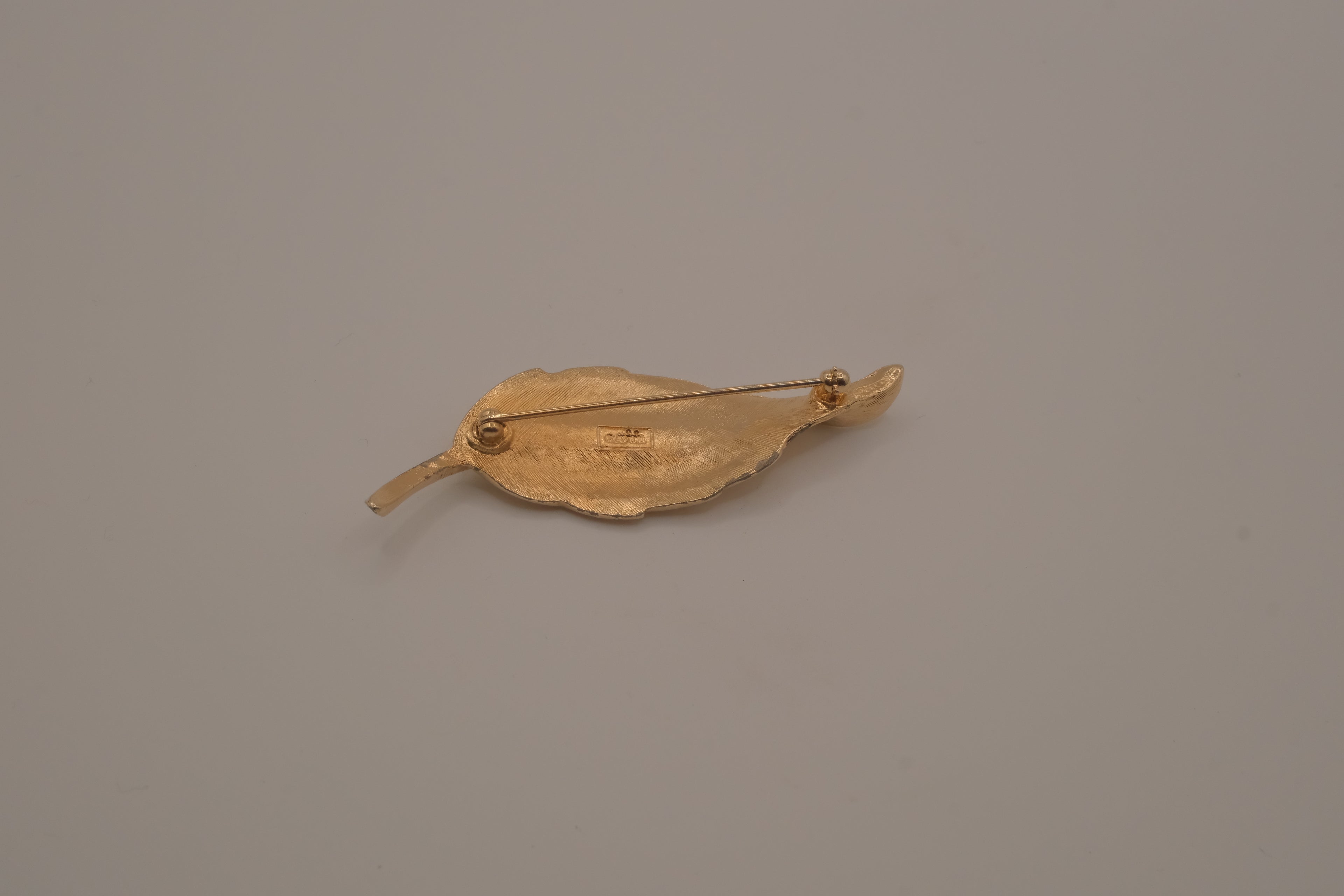 Avon "Graceful Leaf" gold-tone brooch