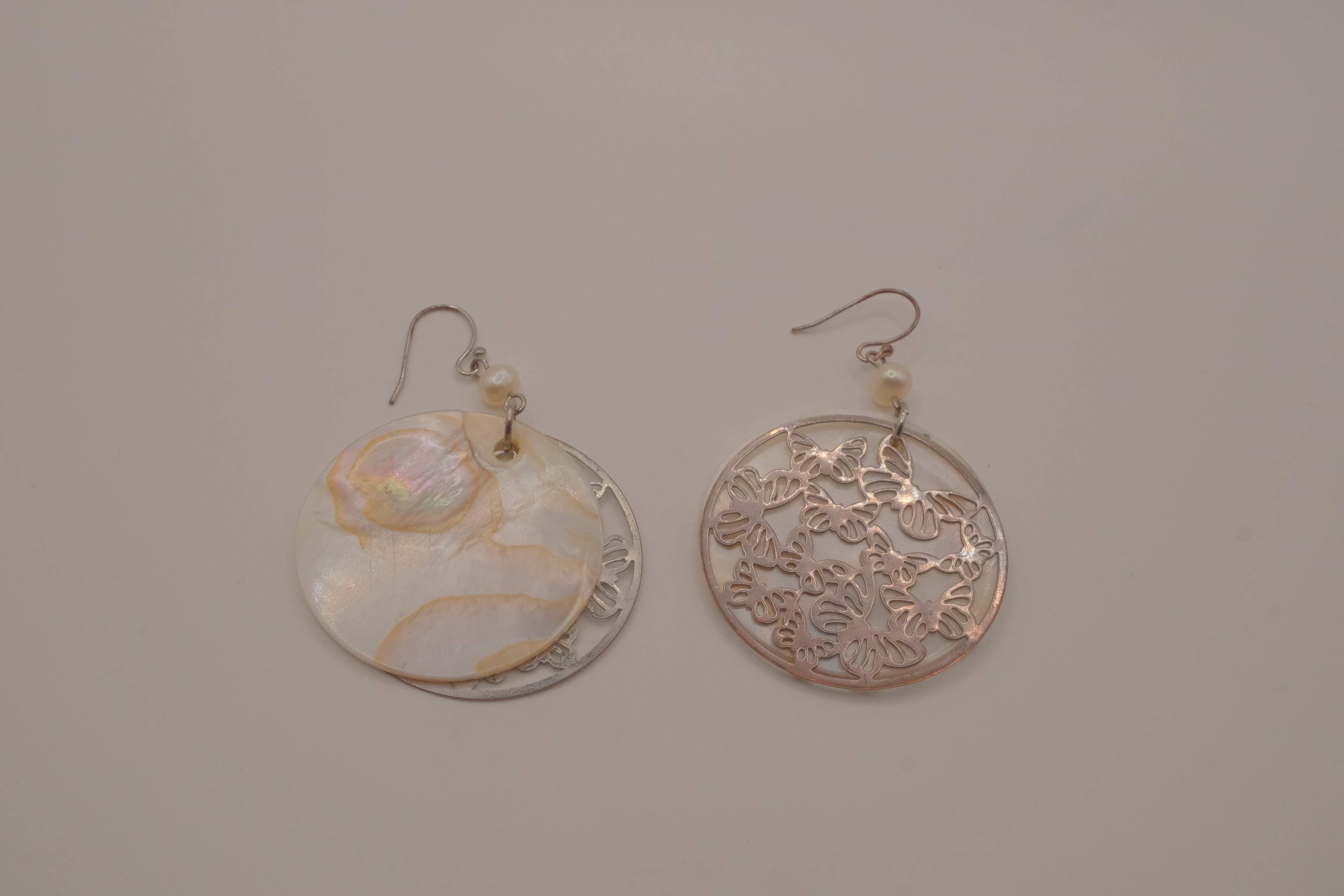Mother-of-pearl Butterfly filigree disc earring