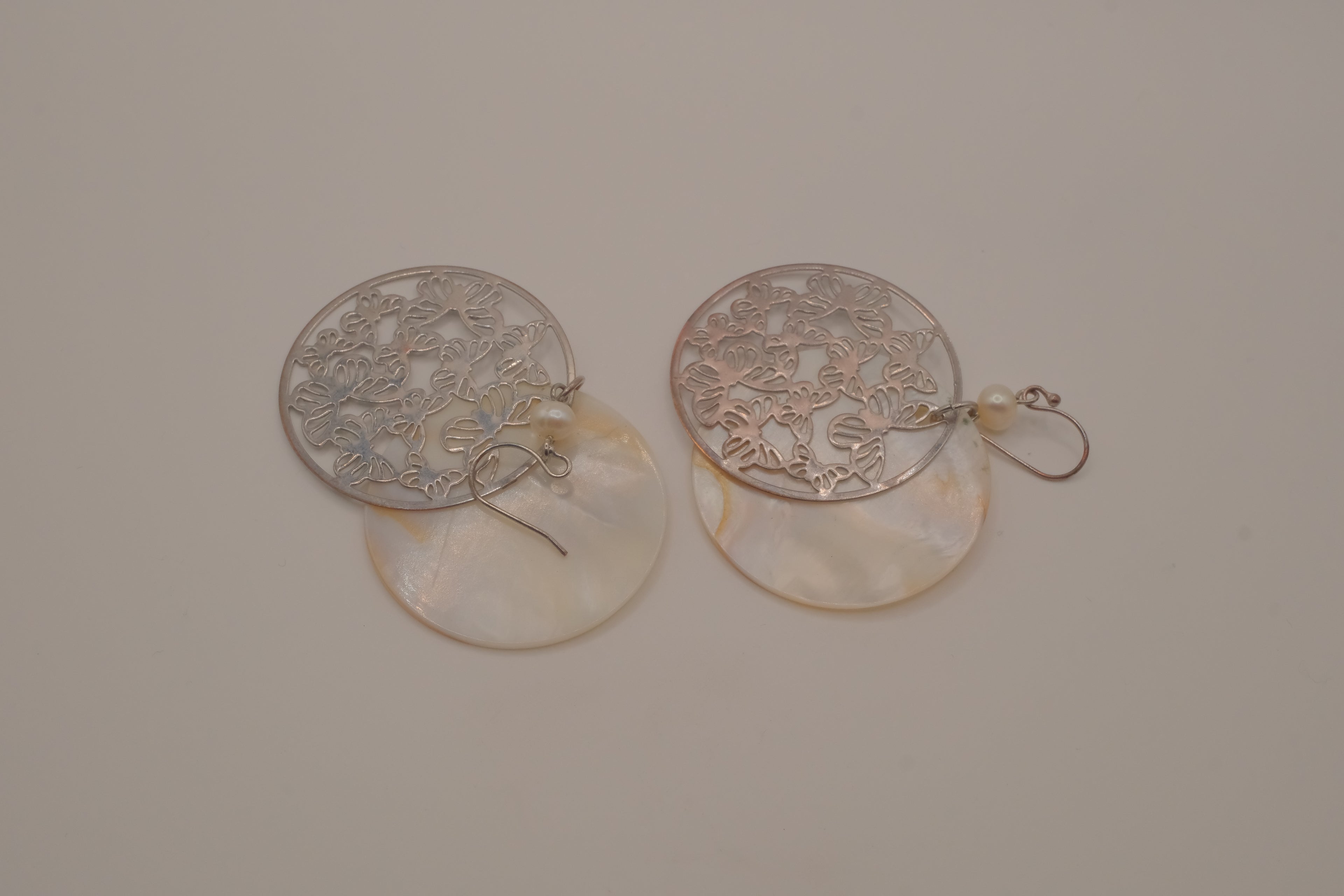 Mother-of-pearl Butterfly filigree disc earring