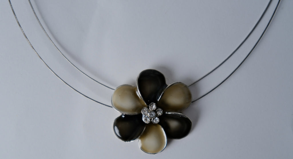 Vintage Enamel Flower Choker