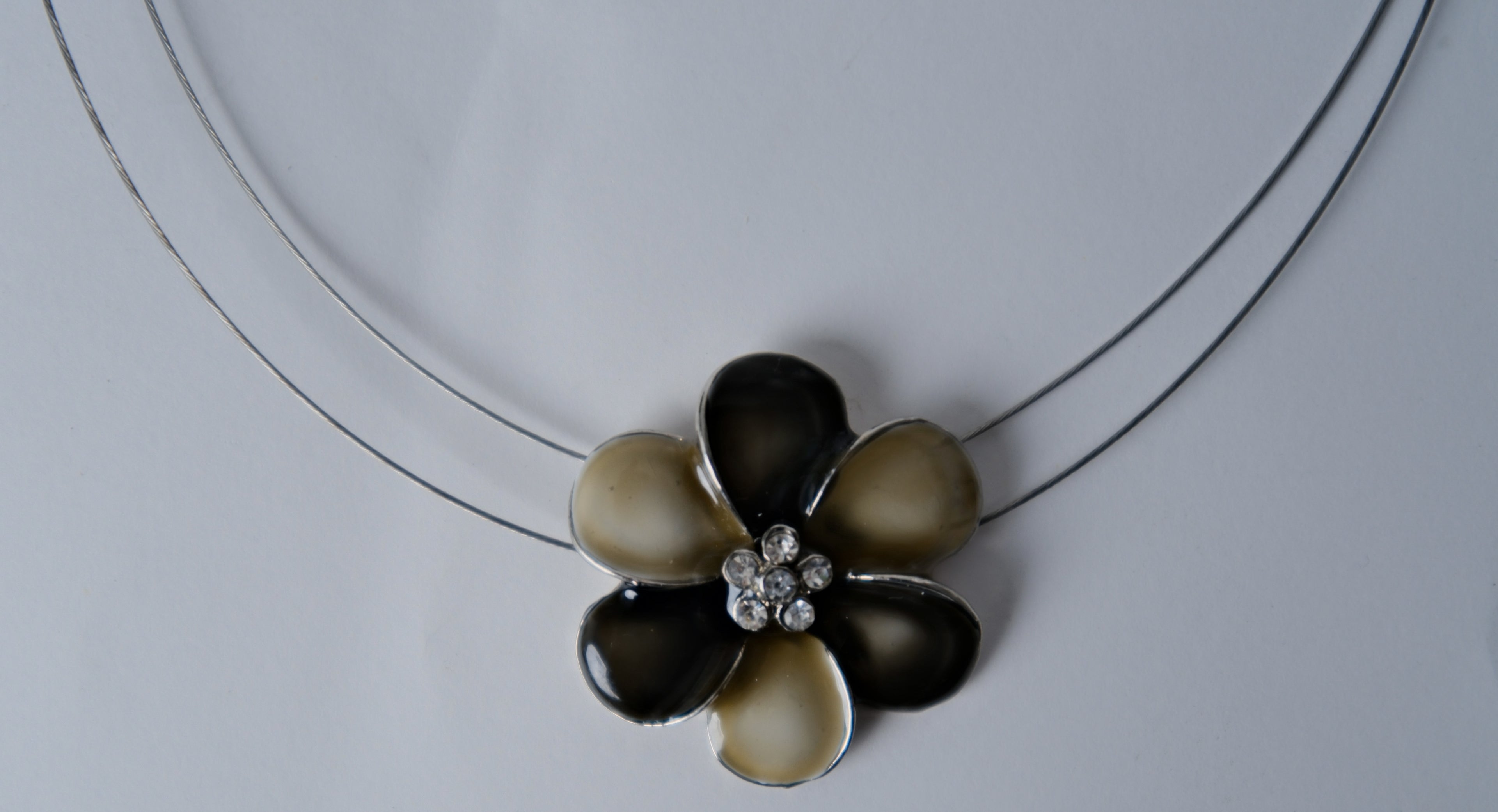 Vintage Enamel Flower Choker