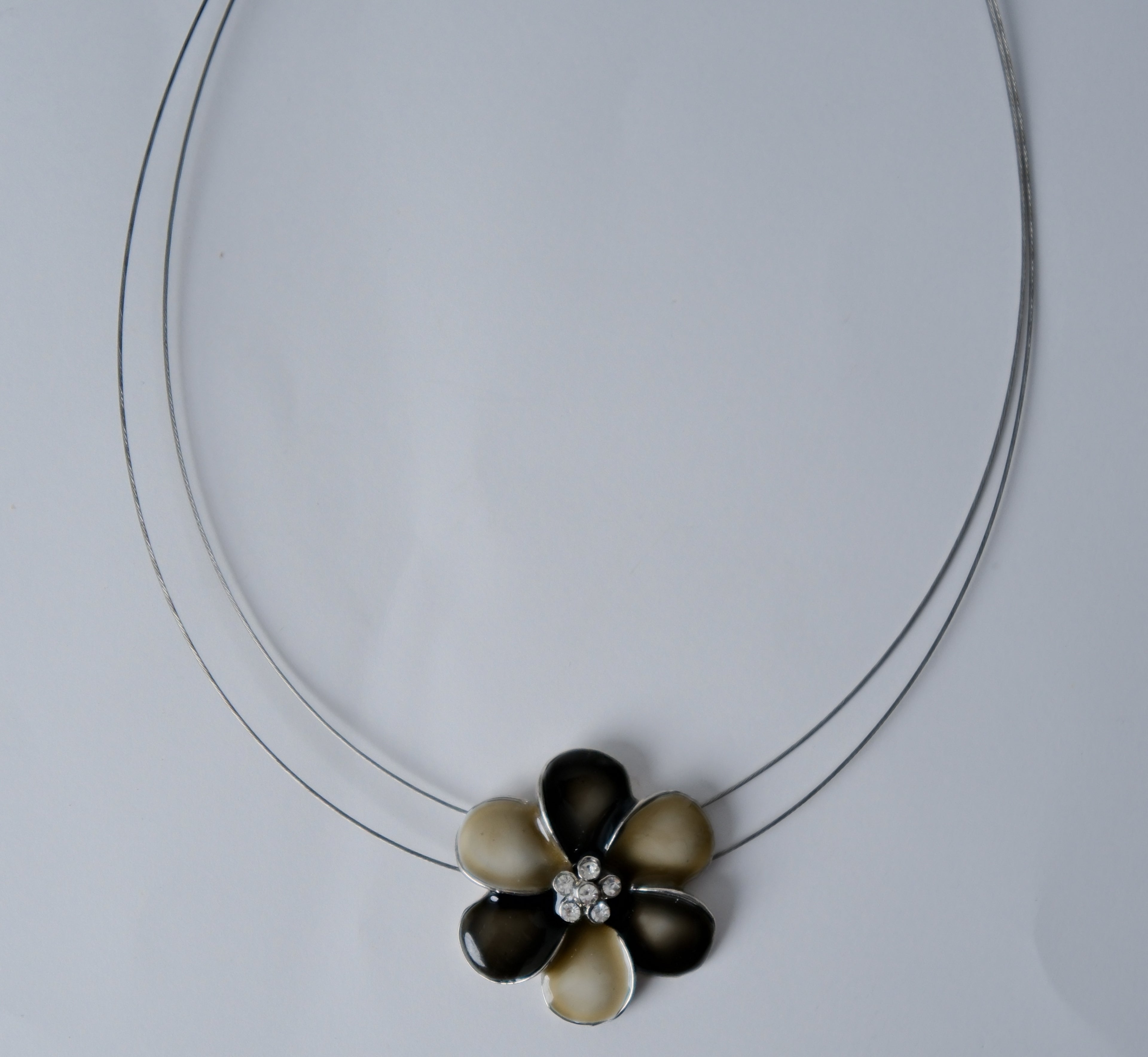 Vintage Enamel Flower Choker