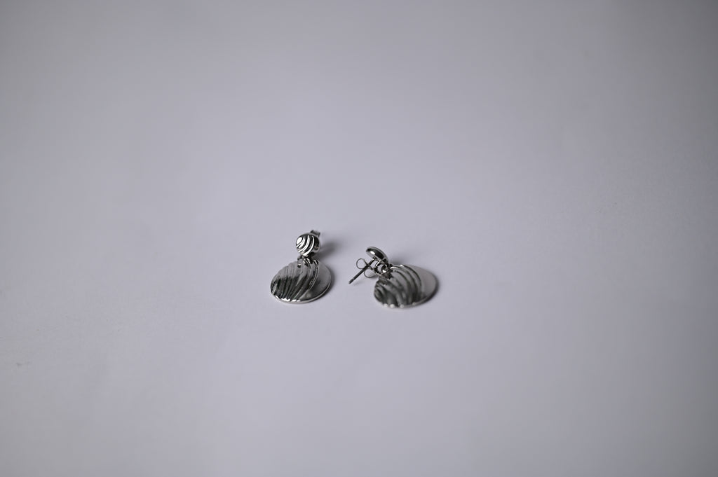 Vintage Silver Ribbed Drop Earrings
