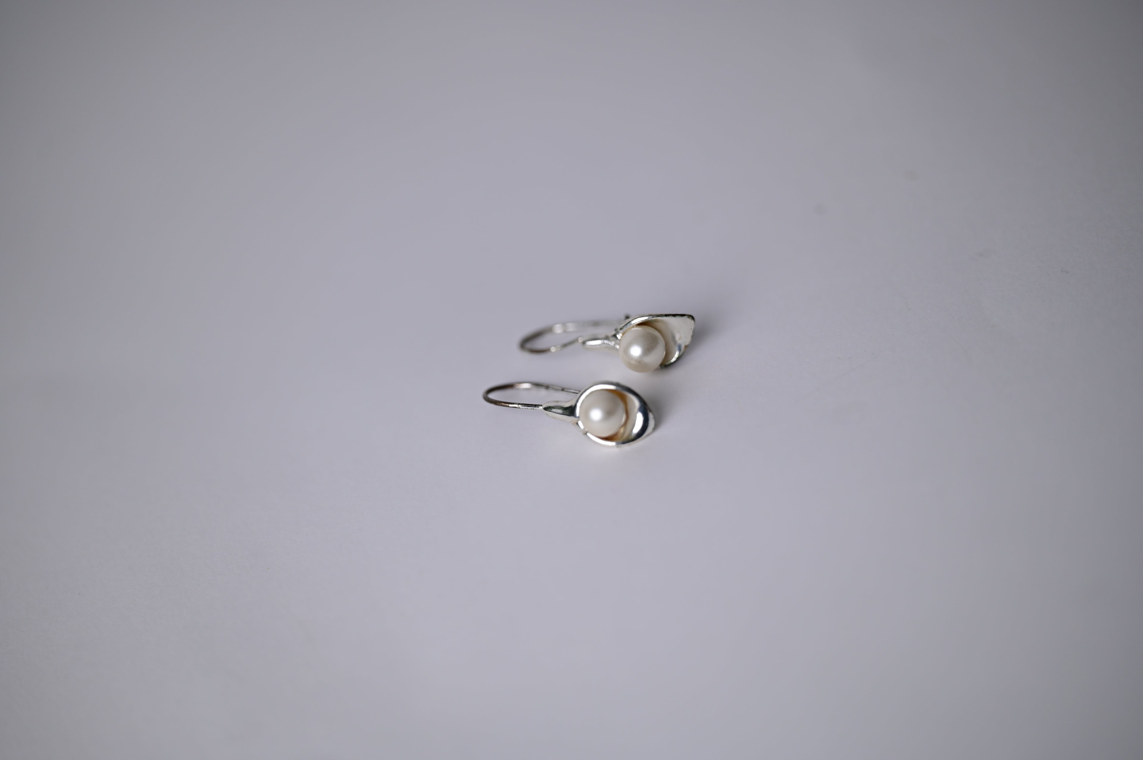 Vintage Avon Cala Lily Silver Earrings