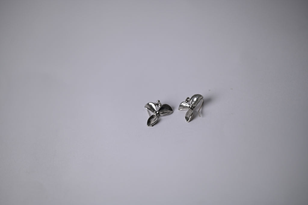 Vintage Silver Flower Earrings